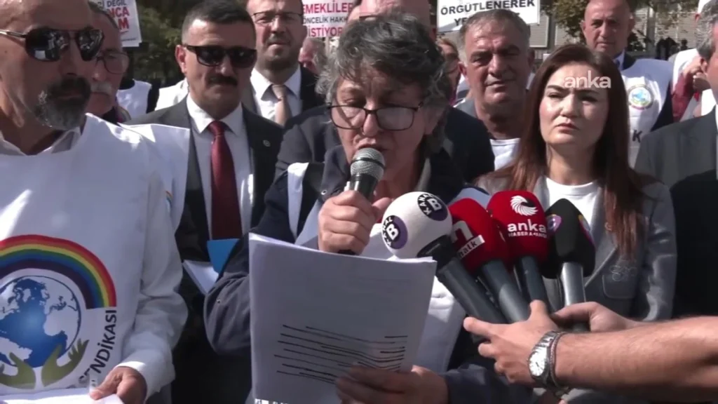 Emekliler Ankara'ya yürüyüş başlattı, taleplerini TBMM'ye taşıyor - www.gundemedair.com