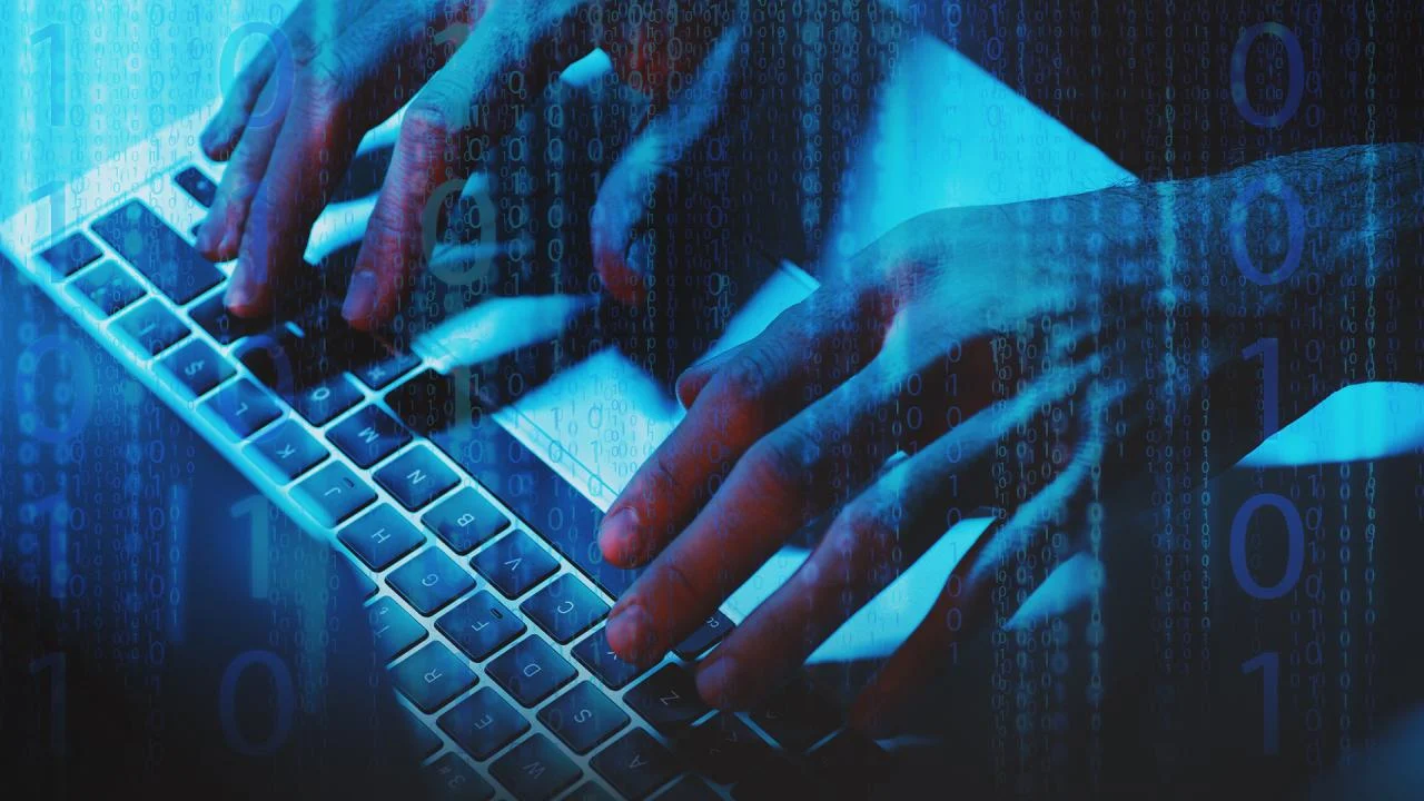 Hollanda Polisi, FBI’ı Hacklediğini İddia Eden Grubun Şüpheli Üyesini Tutukladı