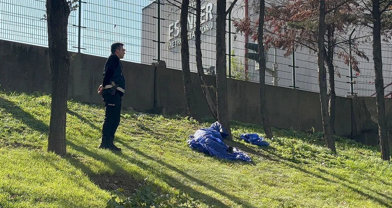 İstanbul'da metro durağının yanı başında ceset bulundu - Sözcü Gazetesi