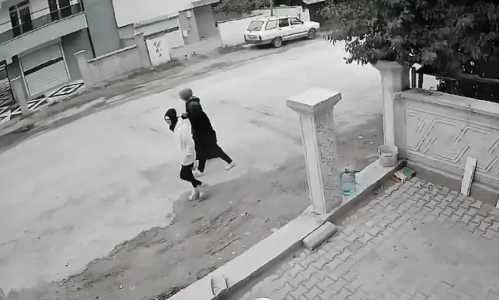 Eskişehir'de 2 Kadın Hırsız Yakalandı: 168 Bin Lira ve Ziynet Eşyaları Ele Geçirildi - www.gundemedair.com