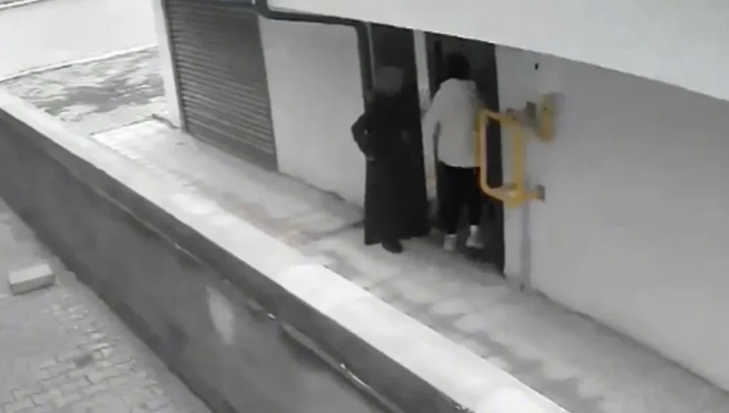 Eskişehir'de 2 Kadın Hırsız Yakalandı: 168 Bin Lira ve Ziynet Eşyaları Ele Geçirildi - www.gundemedair.com