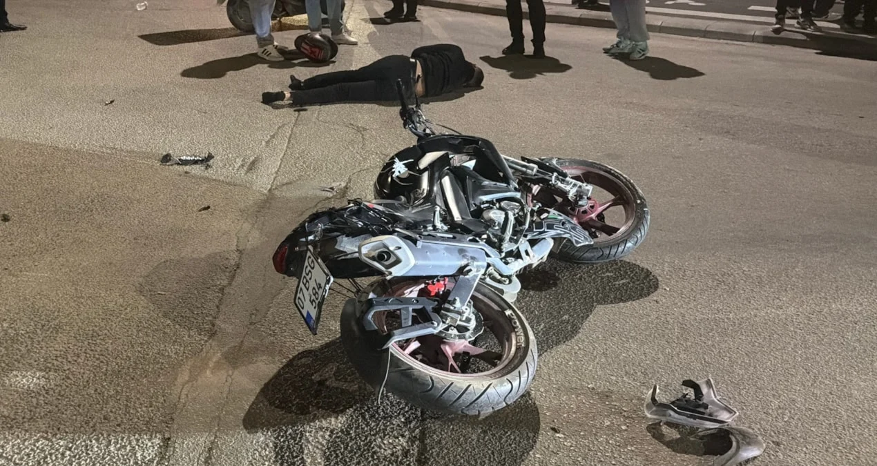 Eskişehir’de motosikletler kavşakta çarpıştı: 2 sürücü ağır yaralı - Sözcü Gazetesi