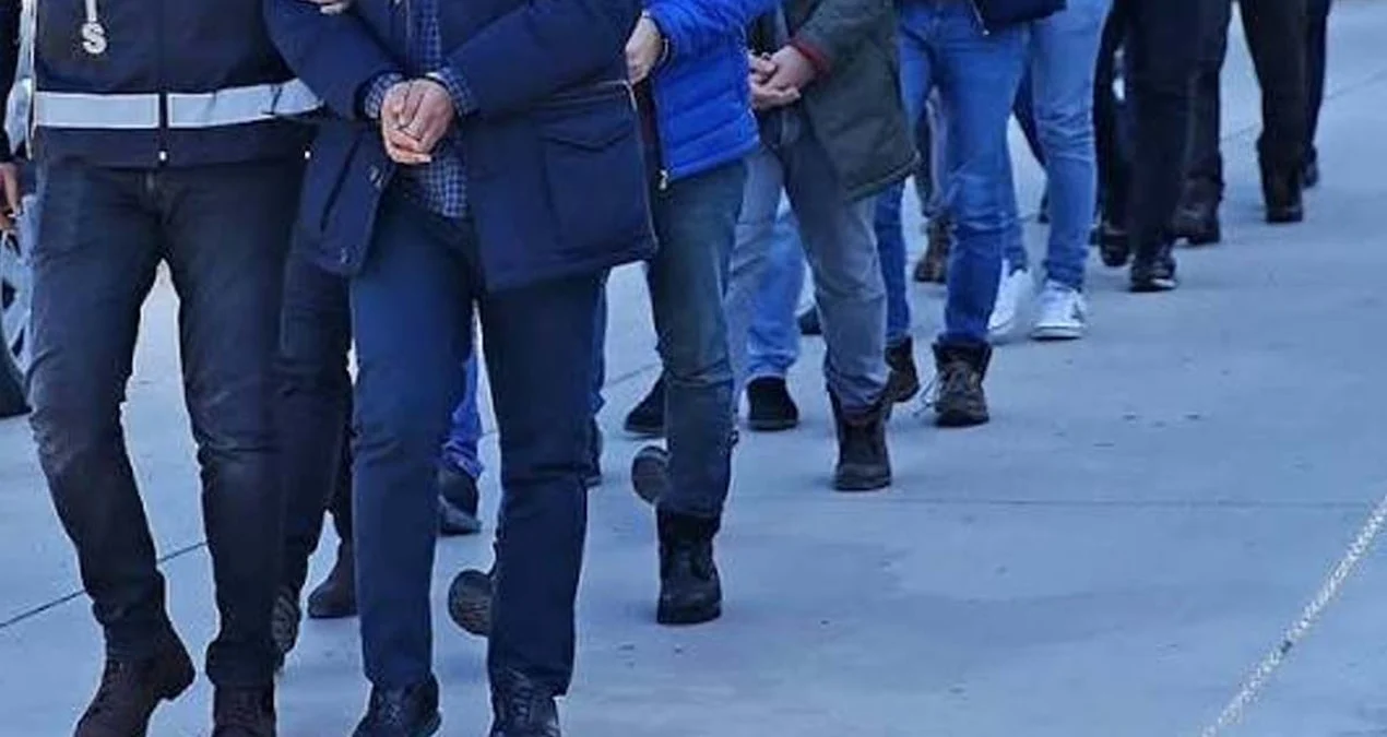İstanbul’da yürütülen fon ve piyasa dolandırıcılığı soruşturmasında 20 şüpheliden 14’ü tutuklandı.