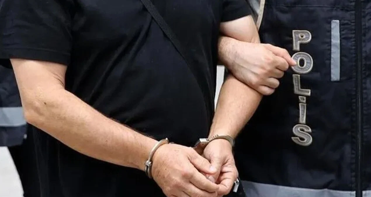 Fon soruşturmasında 11 tutuklama, 4 kişiye ev hapsi - www.gundemedair.com