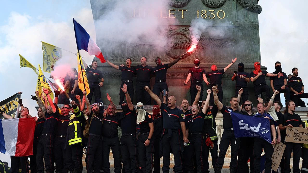 Fransa’da lise protestoları şiddetlendi: 400’den fazla gözaltı