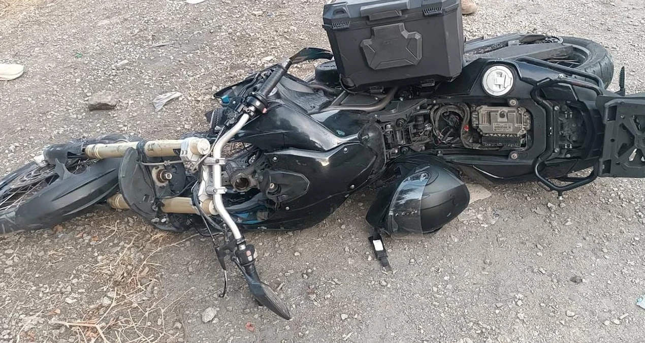 Hafif ticari araç ile çarpışan motosiklet sürücüsü öldü - Sözcü Gazetesi