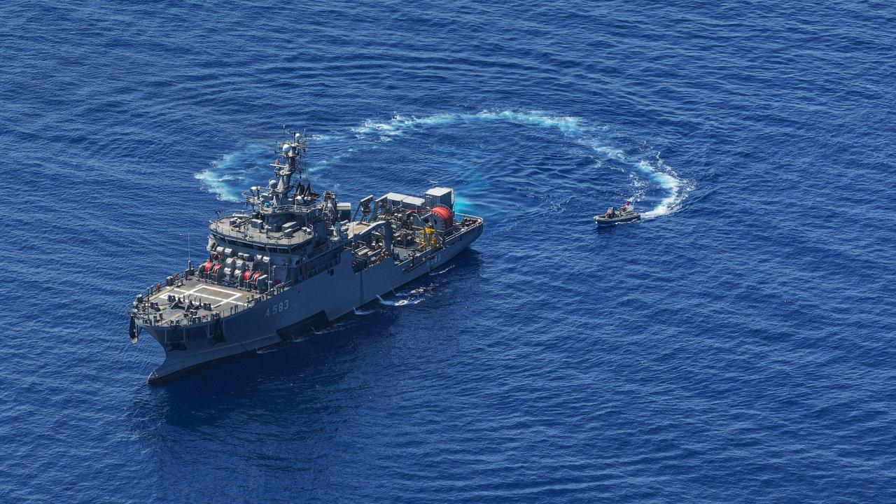 KKTC Başbakanı Ünal Üstel, Girne açıklarındaki gemi kazasıyla ilgili bilgi verdi