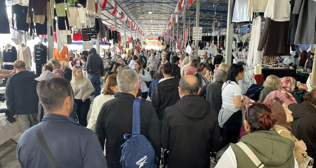 Bulgar turistler Edirne’ye akın etti, kışlık alışverişlerini yaptı