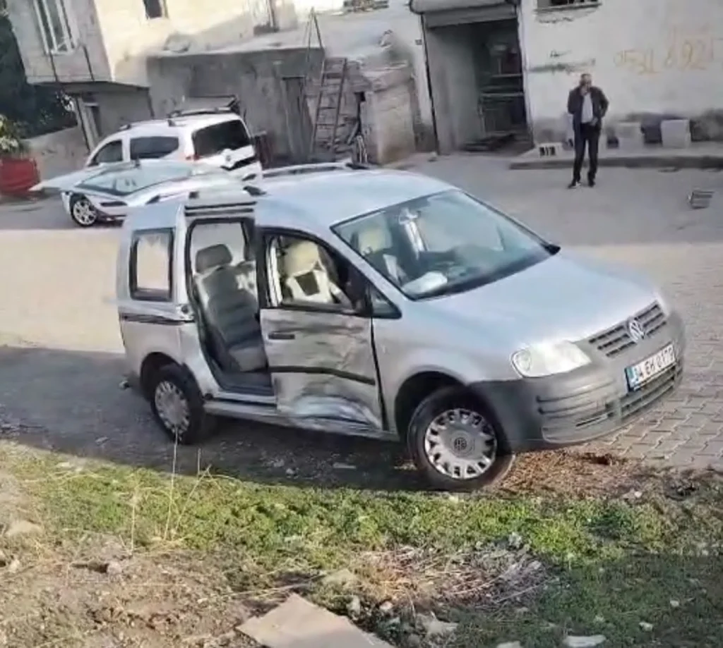Hafif ticari araç ile çarpışan motosiklet sürücüsü öldü - Sözcü Gazetesi