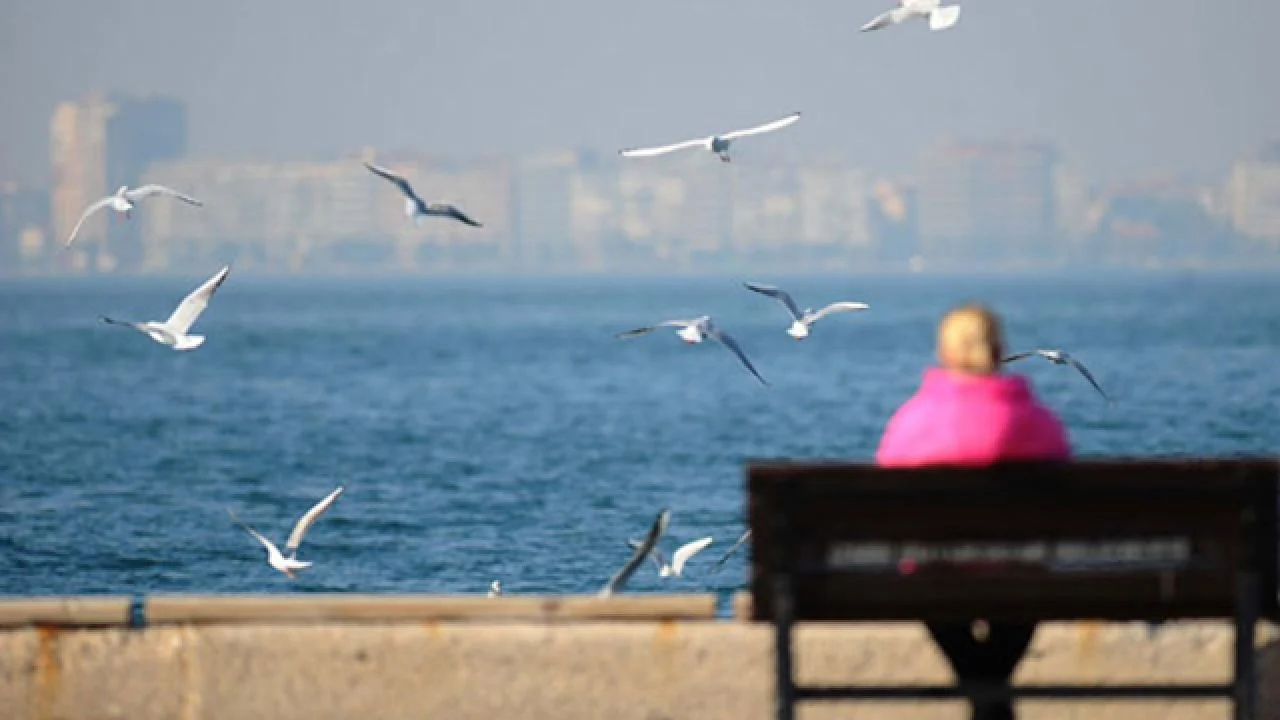Yeni haftada hava sıcaklıkları düşecek, yağışlı hava etkili olacak