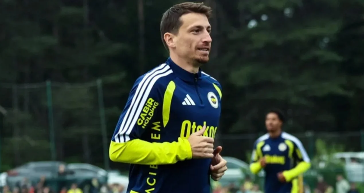 Fenerbahçe'de Mert Hakan sürprizi! İsmail Kartal'dan flaş karar - Sözcü Gazetesi