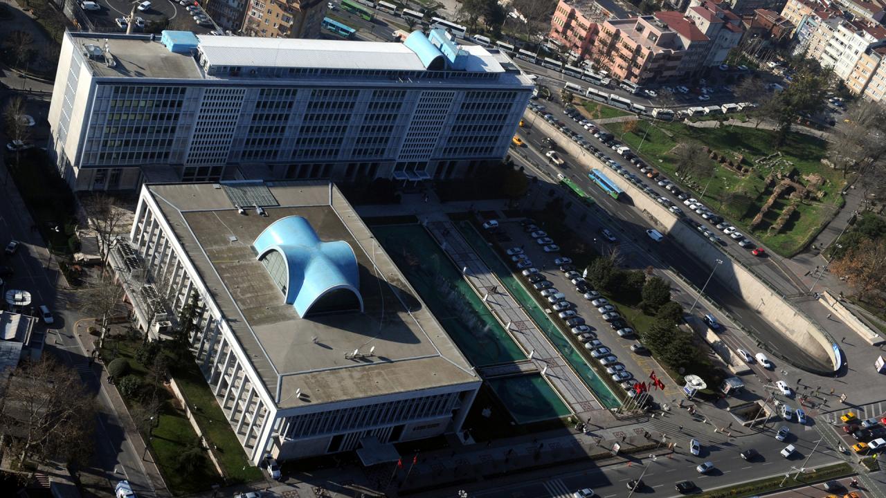 İstanbul Büyükşehir Belediyesi’ne yönelik operasyonda 13 şüpheli gözaltına alındı