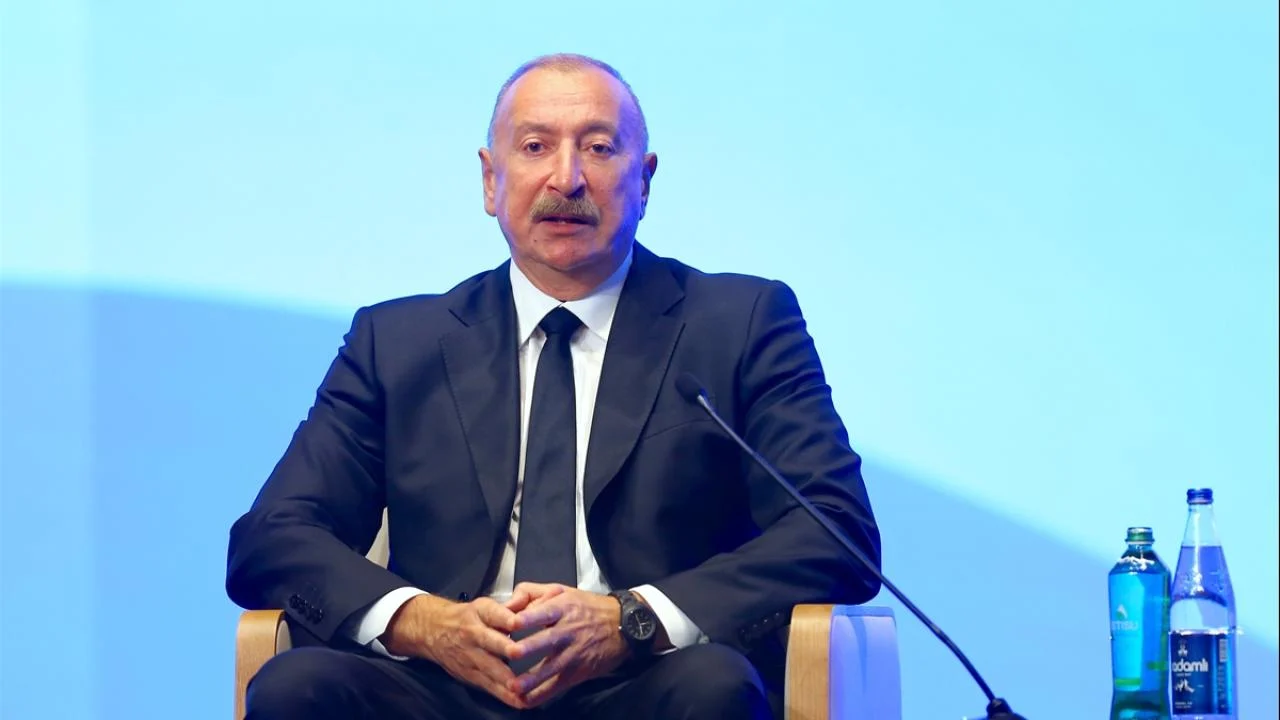 Azerbaycan Cumhurbaşkanı İlham Aliyev Bakü’de düzenlenen Uluslararası Yatırım Forumu’nda konuşma yapıyor.