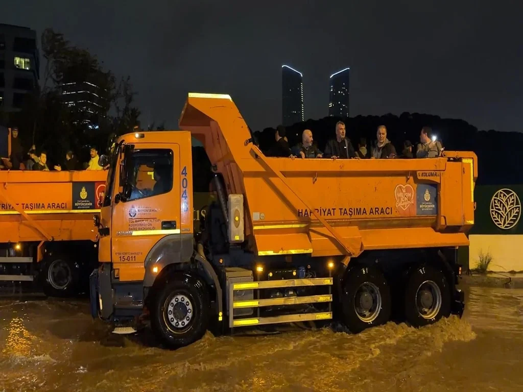 İstanbul Valiliği'nden kuvvetli yağış uyarısı - www.gundemedair.com