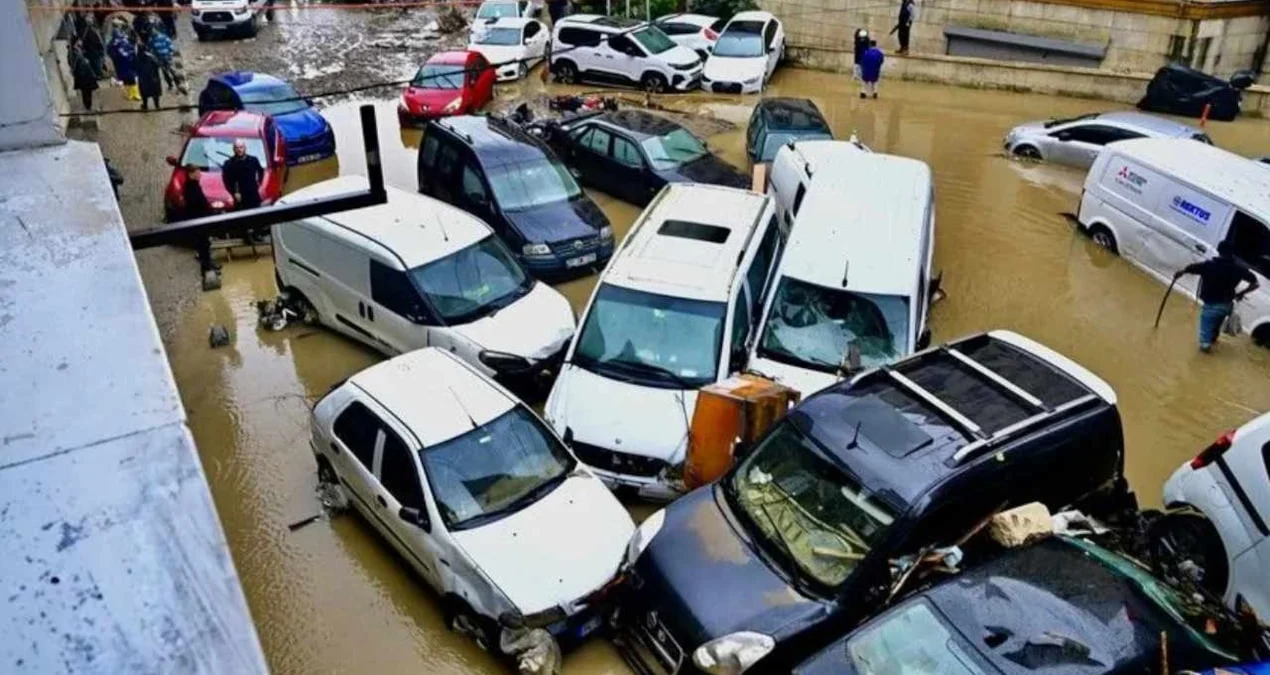 İstanbul'da sel sonrası sigorta başvurularında artış yaşanıyor - www.gundemedair.com