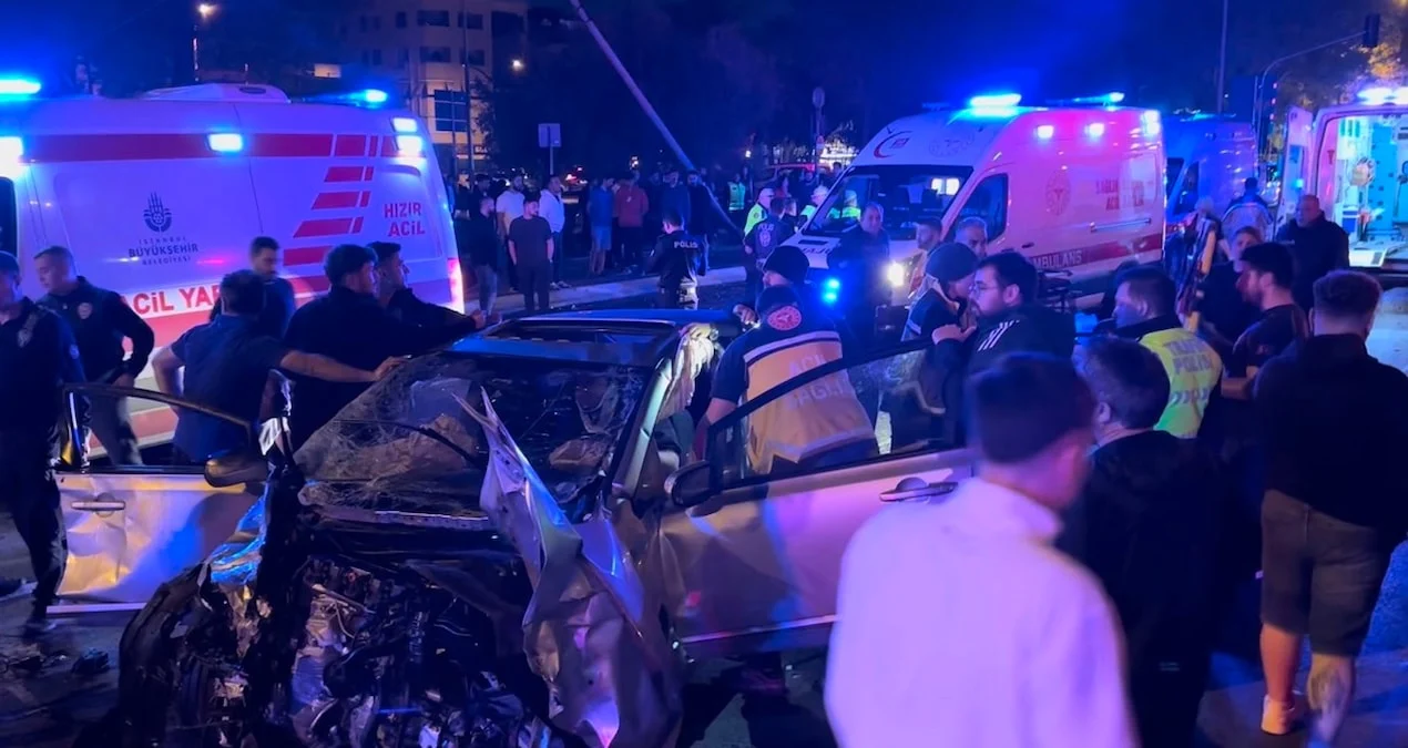 İstanbul'daki kazada ortalık savaş alanına döndü