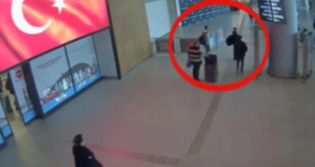 İstanbul Havalimanı'nda korse yeleğe gizlenen 8 kilo uyuşturucu ele geçirildi - Sözcü Gazetesi