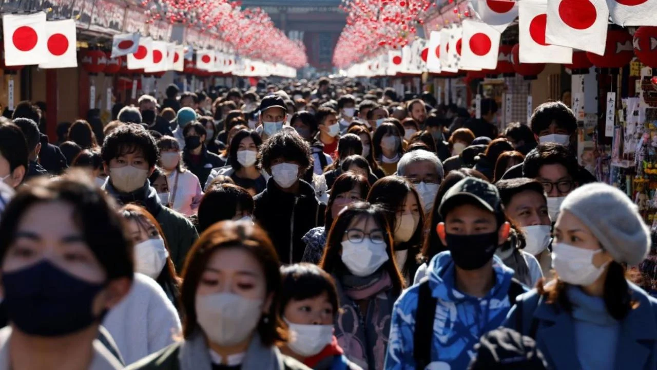 Japonya, kalıcı oturum izni ücretini 20 kat artırdı
