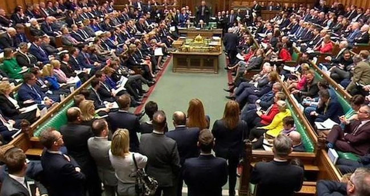 Jeffrey Donaldson hakkında Parlamento'da tecavüz soruşturması başlatıldı - www.gundemedair.com