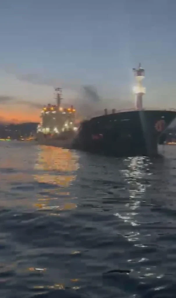 Tanker kıyıya sürüklendi, İstanbul Boğazı'nda gemi trafiği askıya alındı - Sözcü Gazetesi