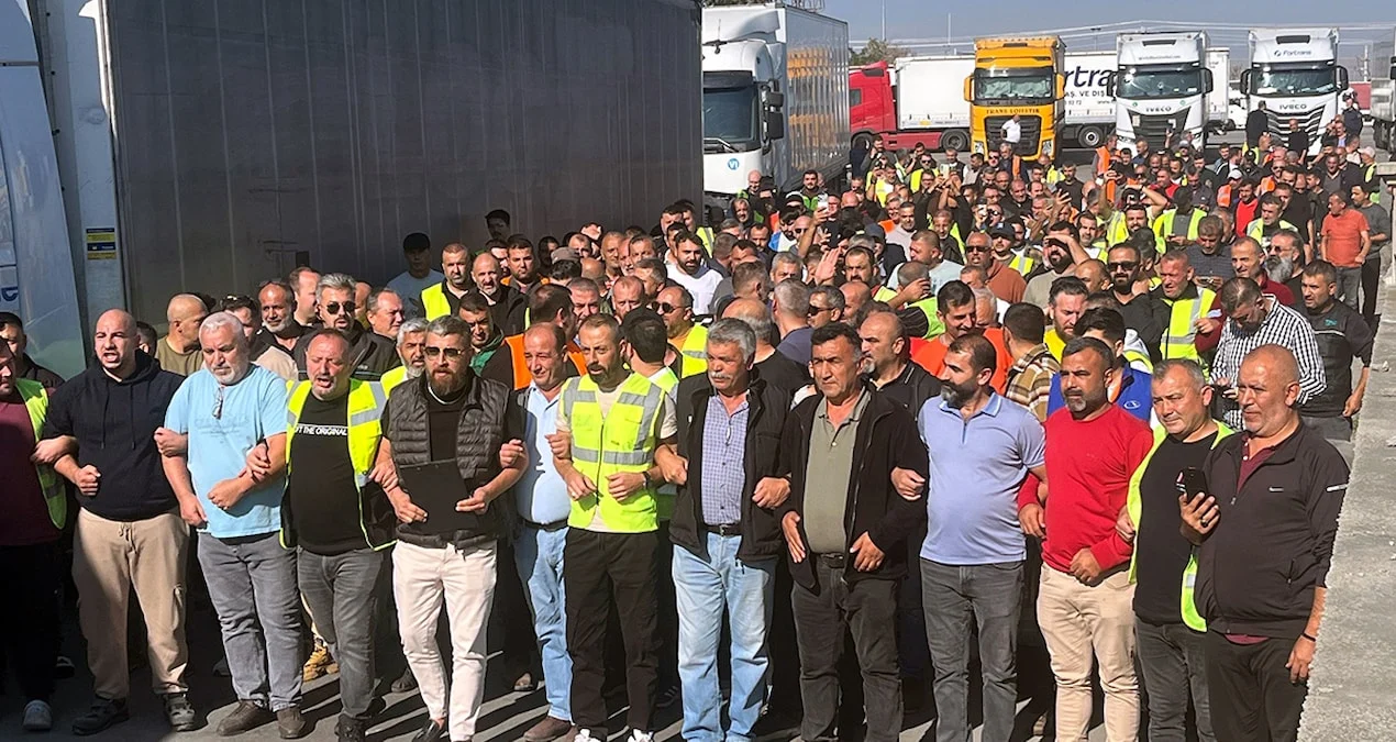 Kapıkule'de TIR Şoförlerinden 5 Saatlik Eylem - www.gundemedair.com