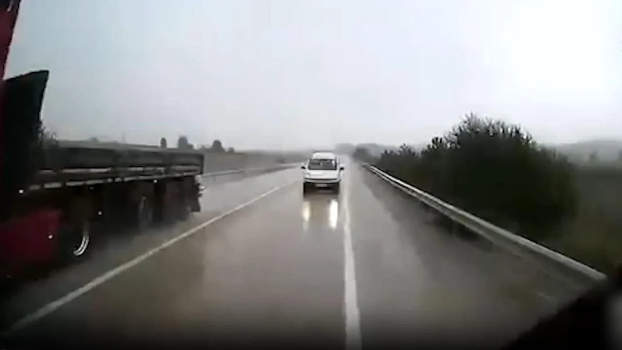 Karabük’te Hatalı Sollama Trafik Güvenliğini Tehdit Etti