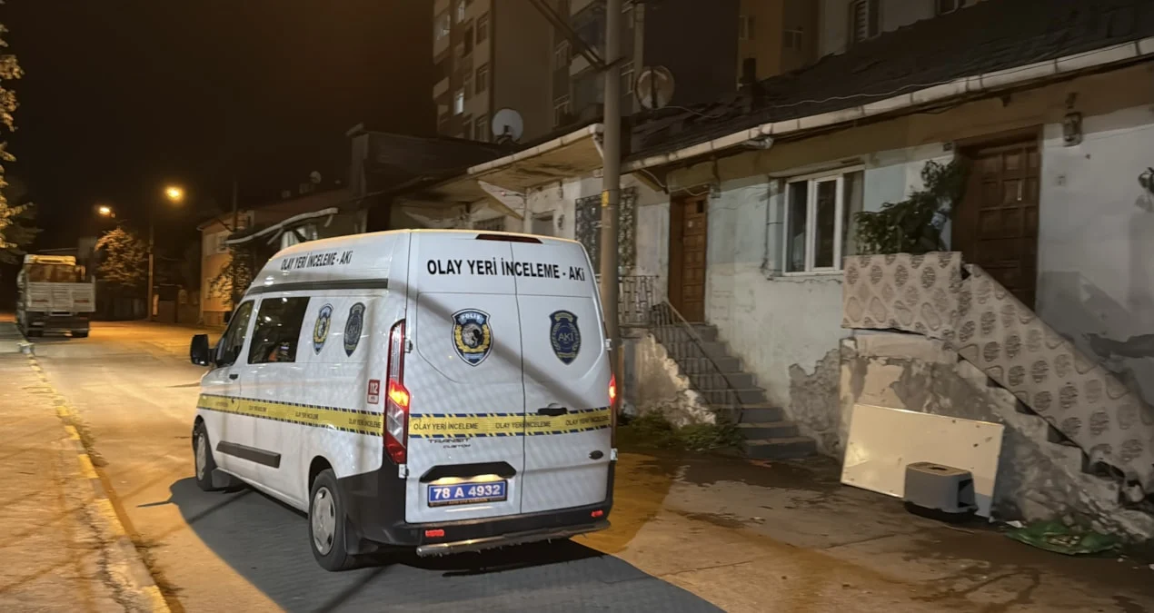 Karabük'te Kıskançlık Tartışması Kanlı Bitti: Erkek Arkadaşı Bıçaklayan Kadın Gözaltına Alındı - www.gundemedair.com