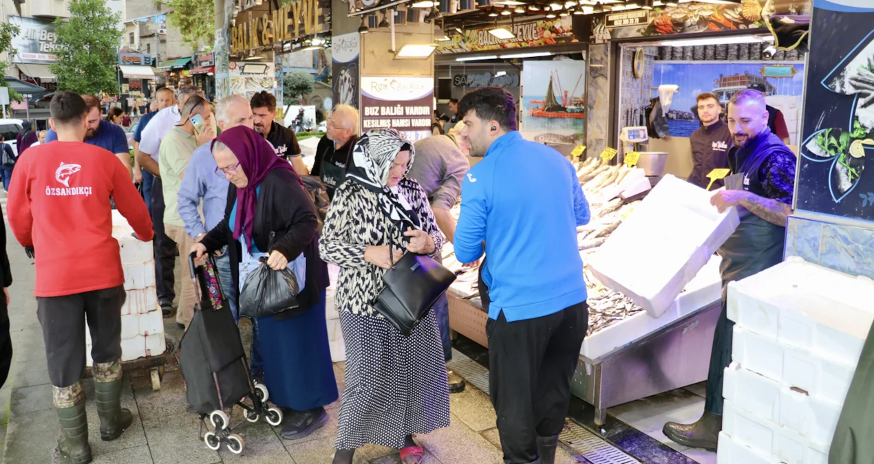 Karadeniz'de Palamut Bolluğu Yaşanıyor: Trabzon'da 3 Adet 100 Liraya Satılıyor - www.gundemedair.com