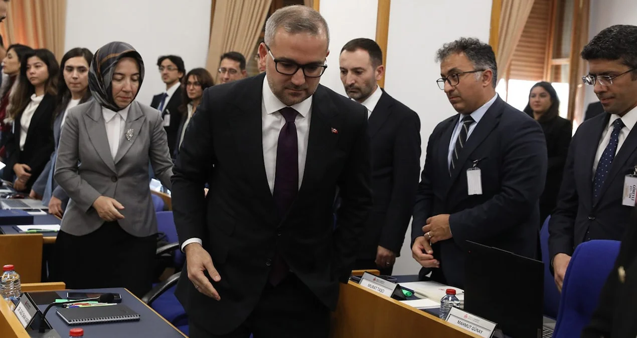 Karahan’ın sunumuna fon krizi damga vurdu