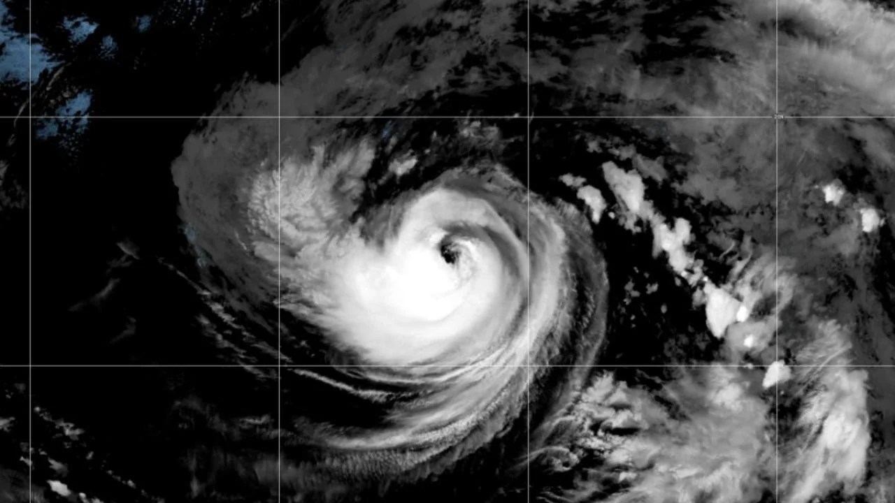 El Nino etkisiyle rüzgar kesmelerinin kasırga oluşumunu engellediği belirtilen hava durumu.