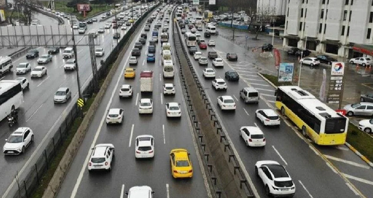 Kış Lastiği Uygulaması Başlıyor: Sürücülere Son 1 Ay Uyarısı - www.gundemedair.com