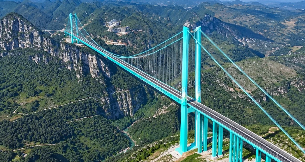 Dünyanın en yüksek köprüsü ziyaretçi akınına uğradı: Sayı 3,3 milyona ulaştı - Sözcü Gazetesi