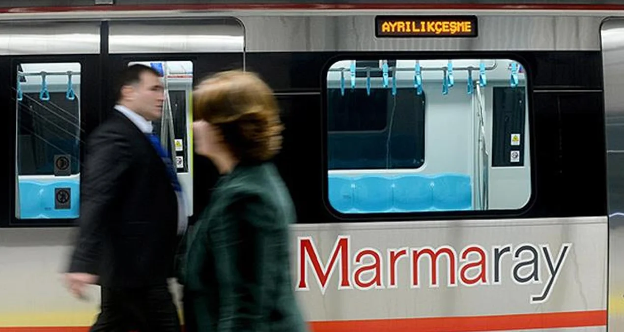 Marmaray'da teknik arıza nedeniyle seferler gecikmeli yapılıyor - www.gundemedair.com