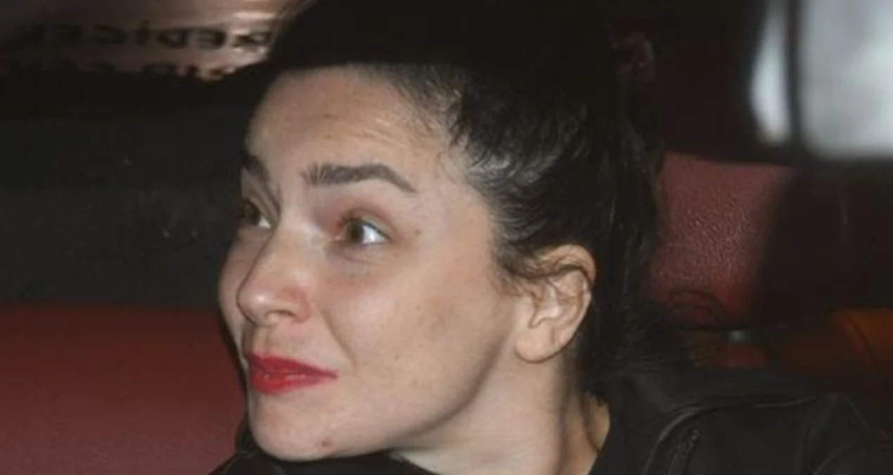 Merve Boluğur, Murat Dalkılıç sorusuna tepki göstererek uzaklaştı - www.gundemedair.com