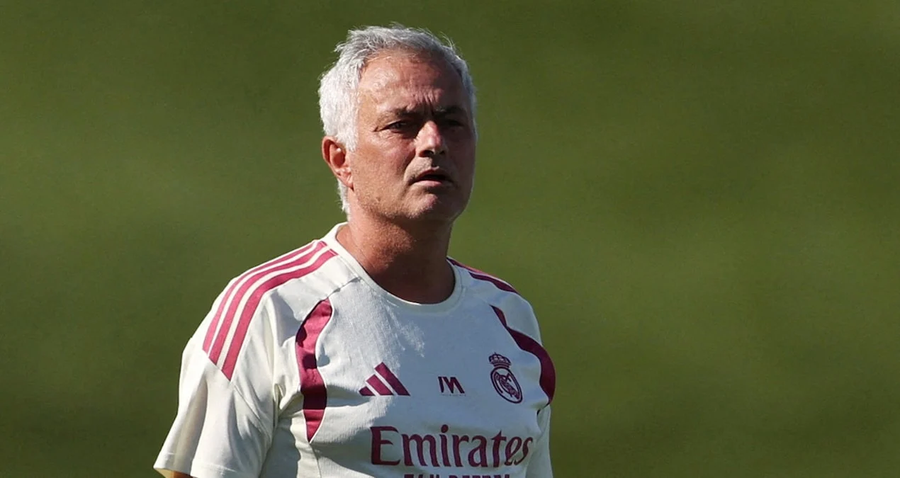 Mourinho'dan çok konuşulacak Fenerbahçe ve hakem açıklaması! Türkiye'de skandal patlak verdi - Sözcü Gazetesi