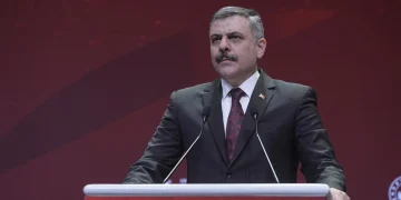 Bakan Çiftçi: 7 vatandaşımızın enkaz altında olabileceği değerlendiriliyor