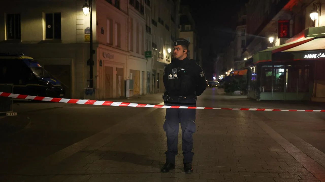 Paris ve Lyon'da kısmi sokağa çıkma yasağı 1 gün uzatıldı - www.gundemedair.com