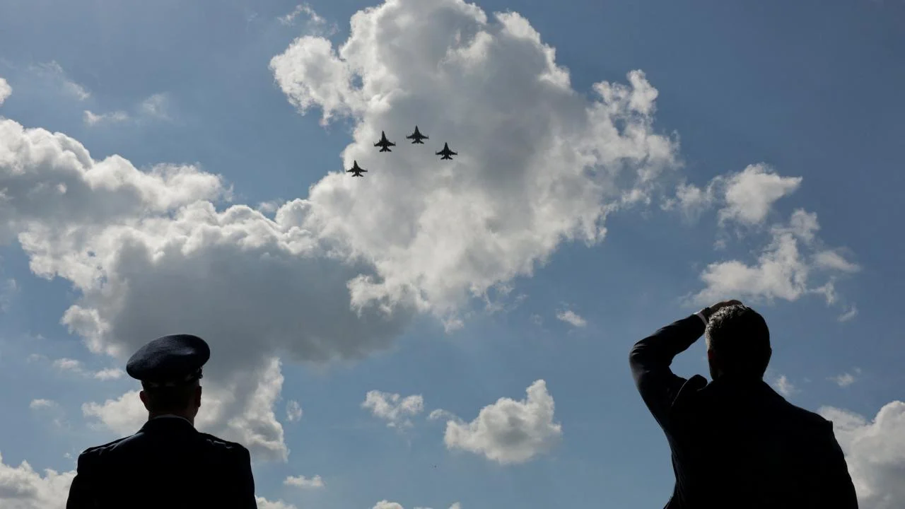 ABD’li Senatör Cotton’dan Pentagon’a tedarik zinciri güvenliği çağrısı