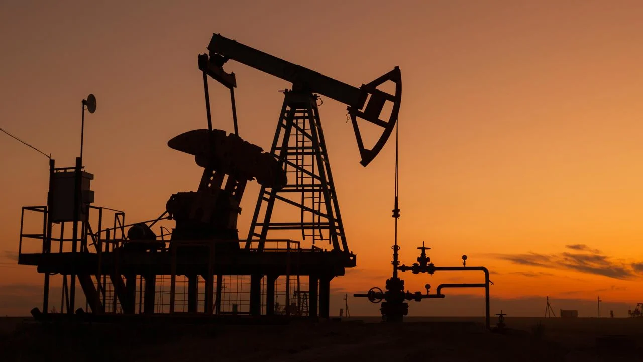 Brent petrolün varili 102,90 dolardan işlem görüyor