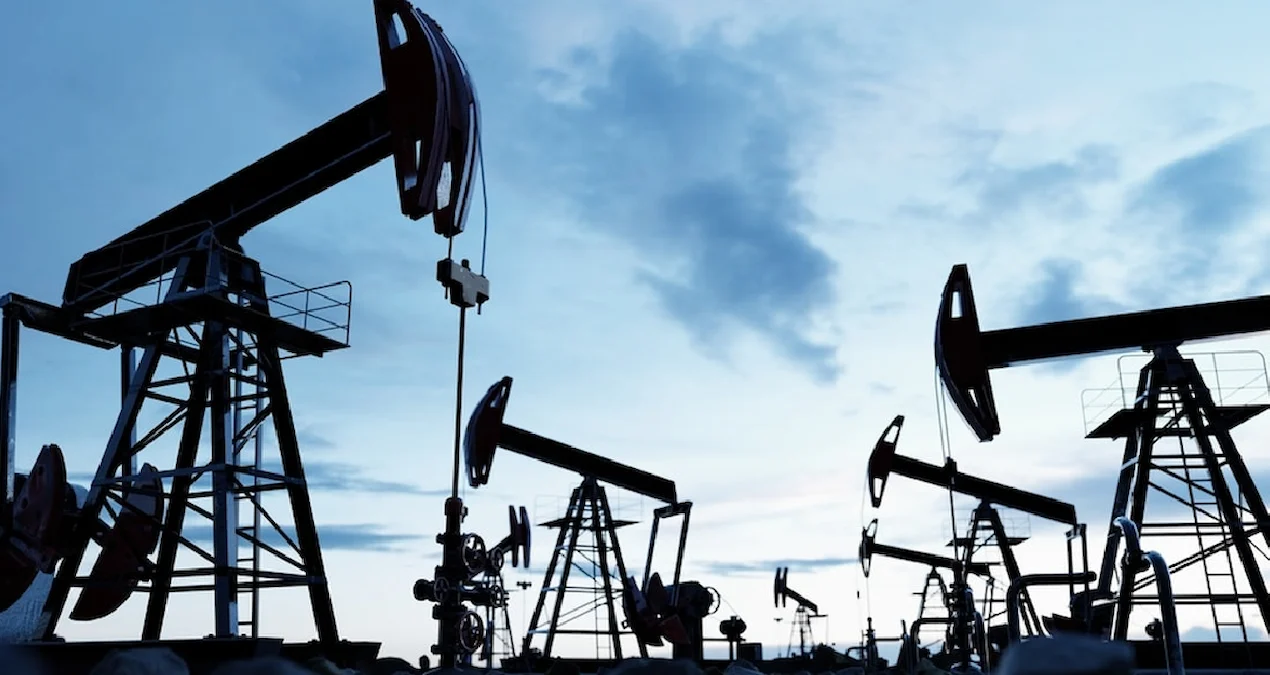 Suudi Arabistan’daki enerji altyapısı saldırılarının petrol fiyatlarını etkilediği yönündeki piyasa görünümü.