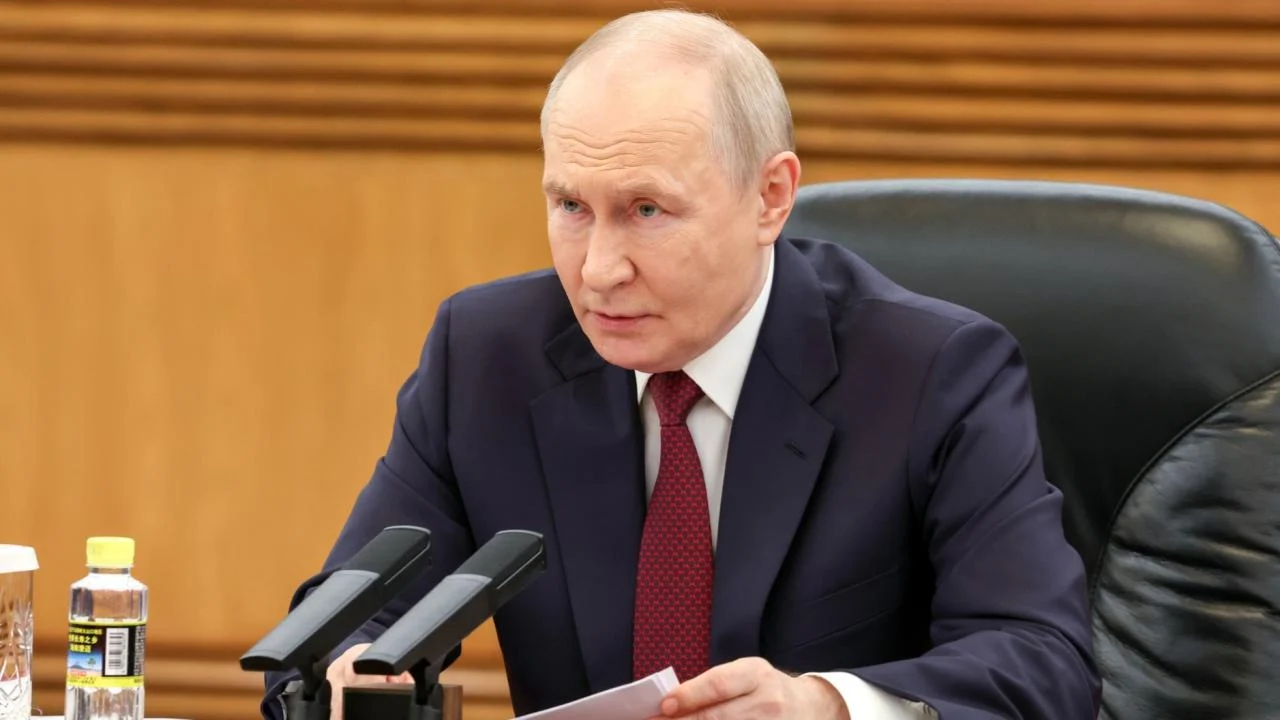 Putin’den Batı’ya Kaliningrad uyarısı: Tüm silahları kullanmaya hazırız