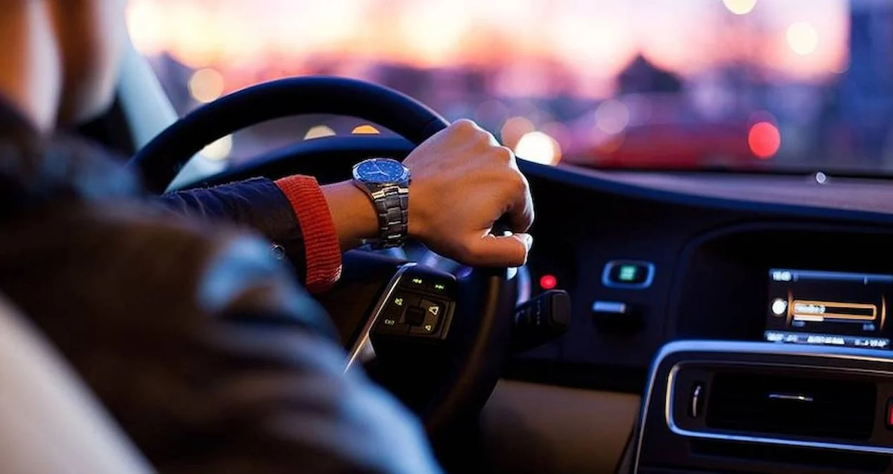 Otomatik araçlarda O/D düğmesinin işlevi ve önemi nedir