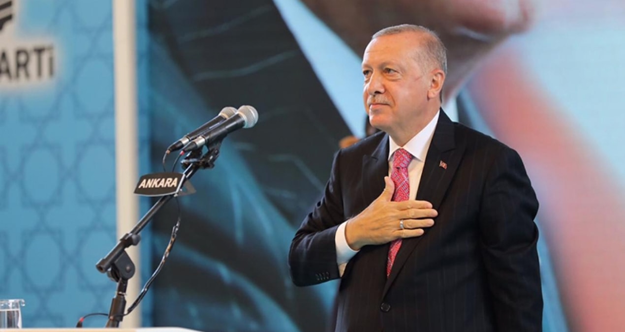 Dört belediye başkanı CHP ve Yeniden Refah Partisi’nden AKP’ye katıldı