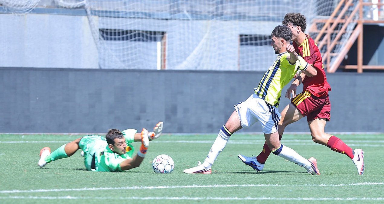 Fenerbahçe U19, UEFA Gençlik Ligi’nde Roma U19’a 4-2 yenilerek ilk haftayı puansız kapattı