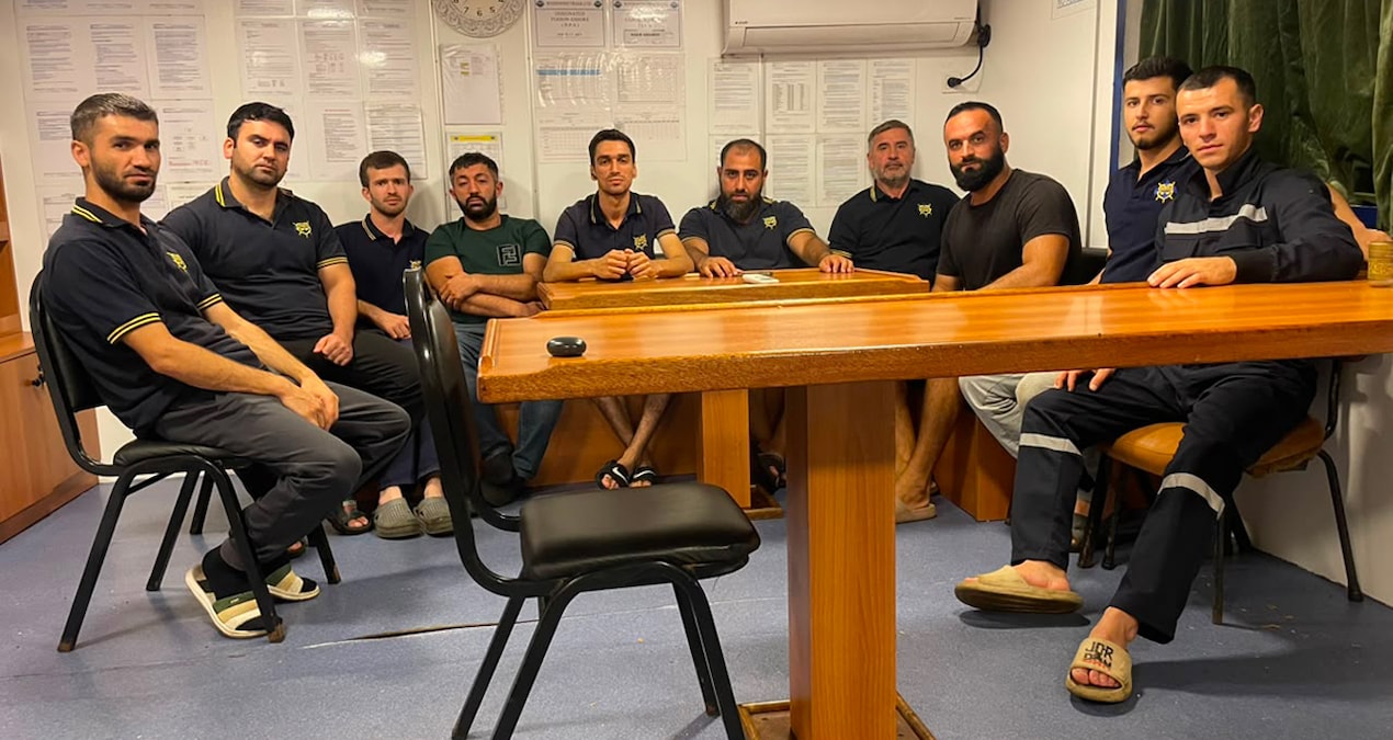 Maaşlarını alamayan işçiler, elektrik ve su sorunları yaşıyor