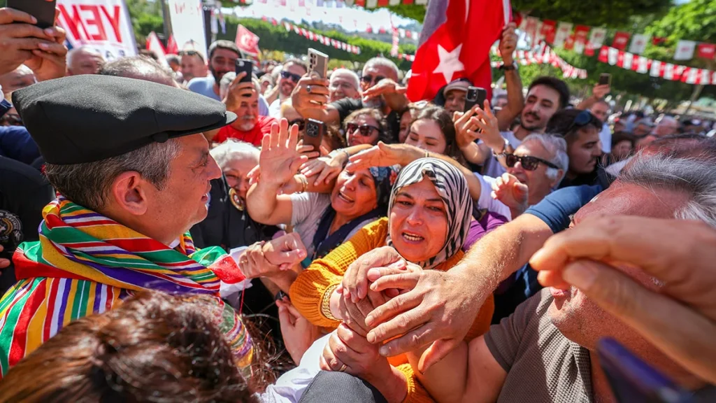 Özel: Bunların asıl hesabı bezdirip ‘iktidar değişmez’ dedirtmek - Sözcü Gazetesi