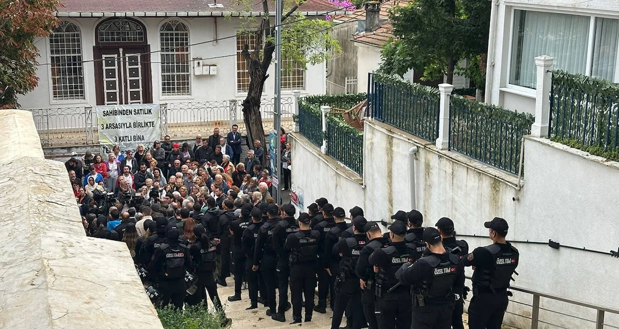 Adalar Belediyesi meclisi toplantısı sırasında başkanvekilliği seçimi