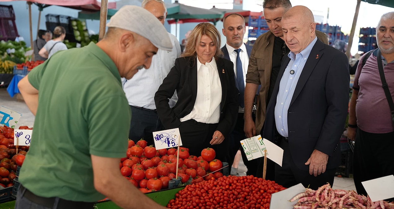 Ümit Özdağ, Dikmen Pazarında esnaf ve vatandaşlarla bir araya geldi