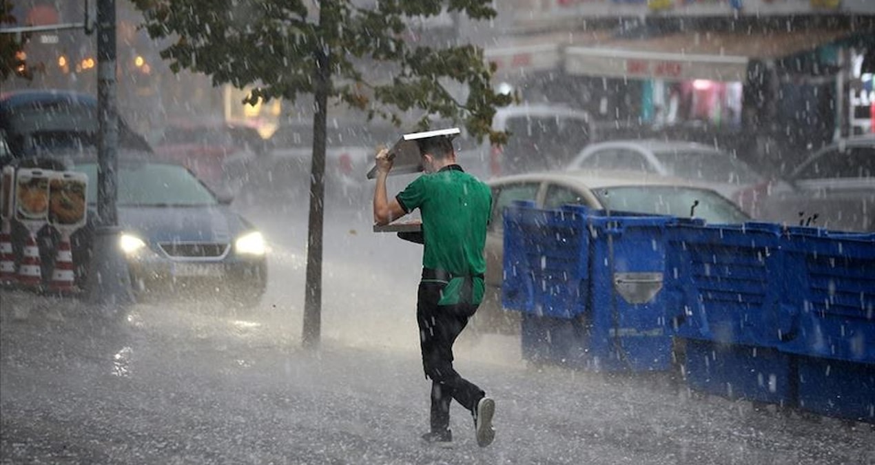 İstanbul’da Cuma günü gök gürültülü sağanak yağış bekleniyor