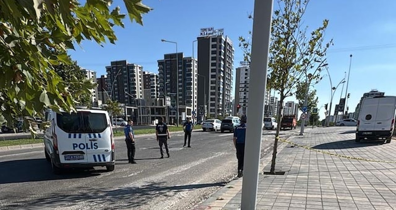 Diyarbakır’da seyir halindeki cipe silahlı saldırı düzenlendi
